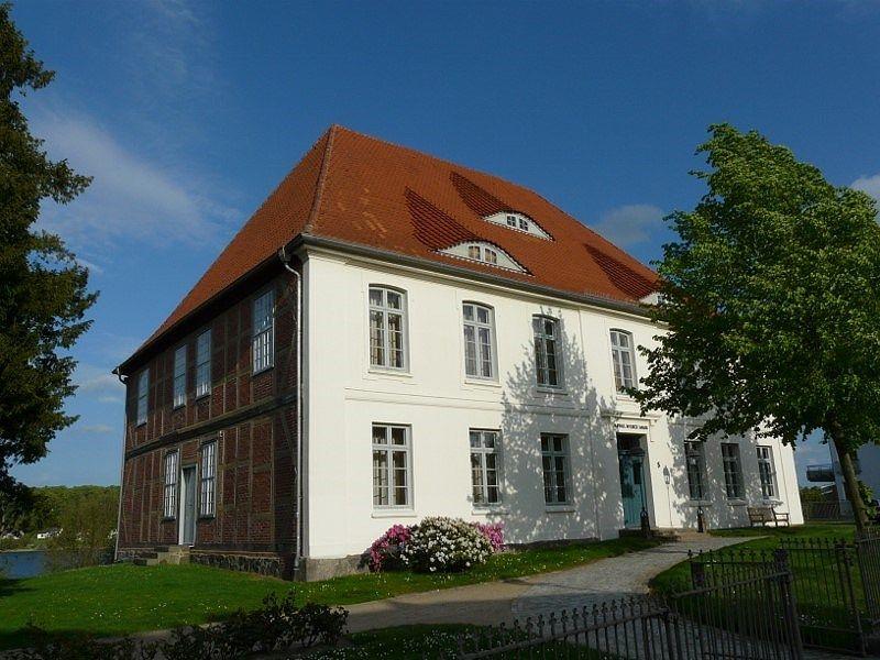 1_A.Paul_Weber_Museum